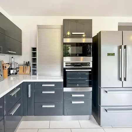 L'abri Cotier, Maison Spacieuse Avec Jardin Holiday home *